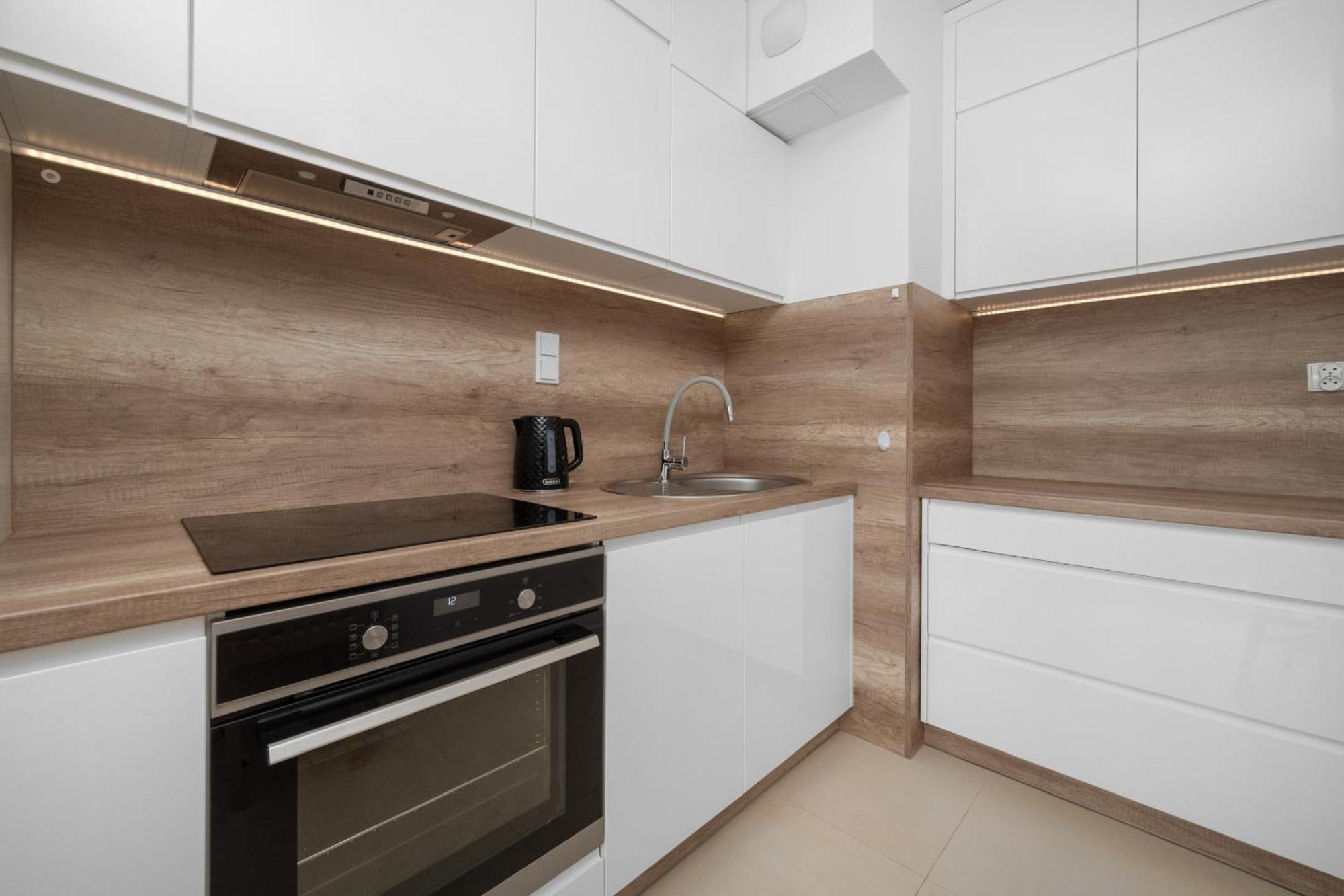 Klasyczny Apartament Z Balkonem We Wroclawiu By Noclegi Renters المظهر الخارجي الصورة