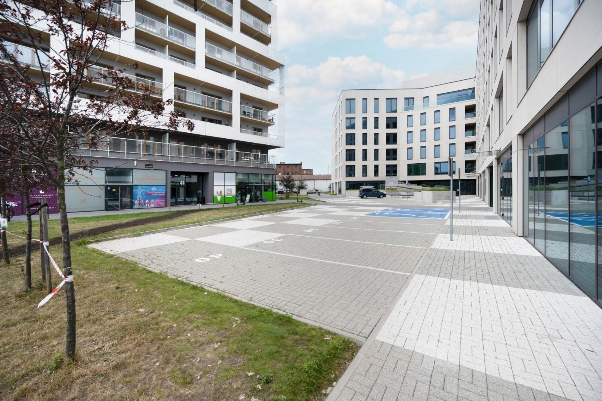 Klasyczny Apartament Z Balkonem We Wroclawiu By Noclegi Renters المظهر الخارجي الصورة